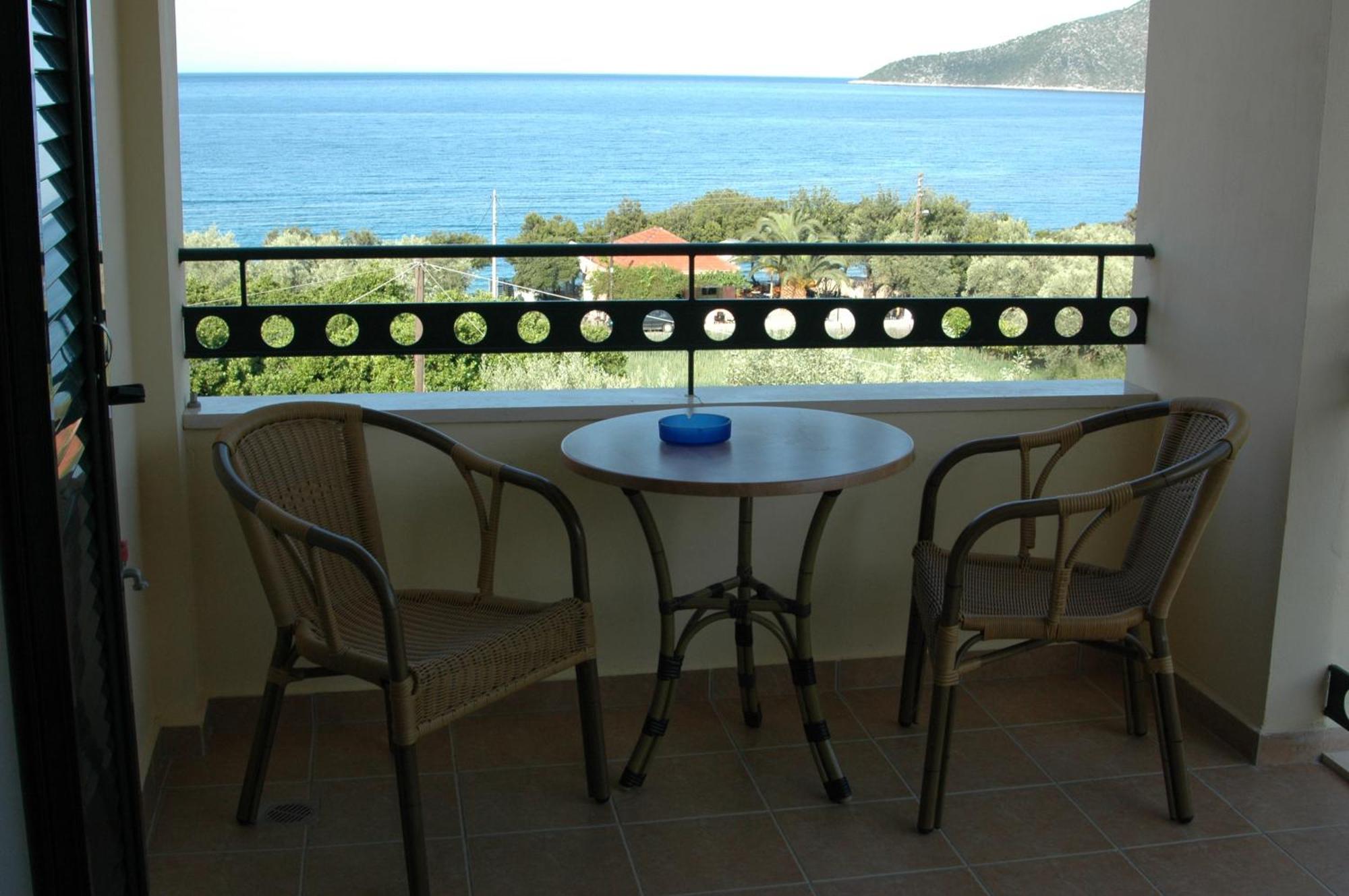 Hotel Patelis Poulithra Exterior photo