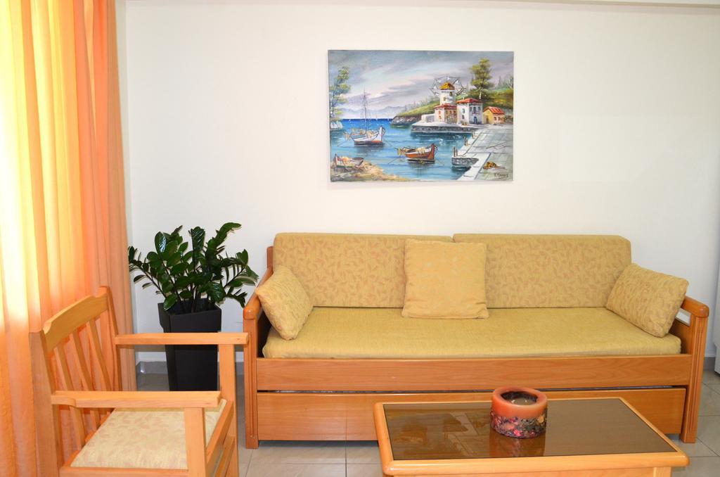 Hotel Patelis Poulithra Exterior photo