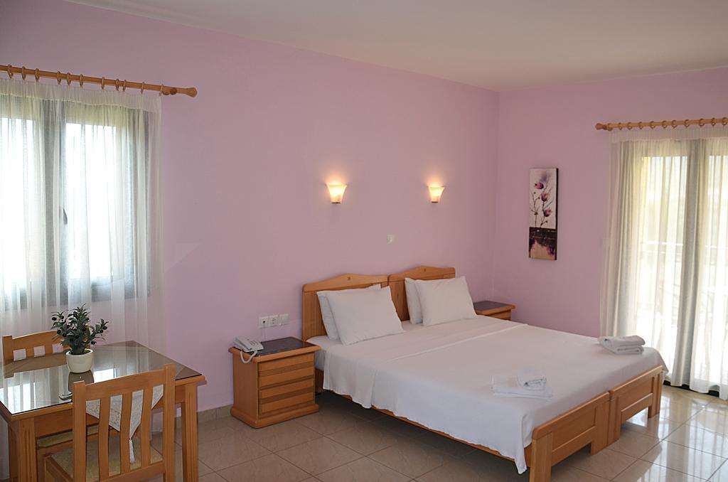 Hotel Patelis Poulithra Exterior photo