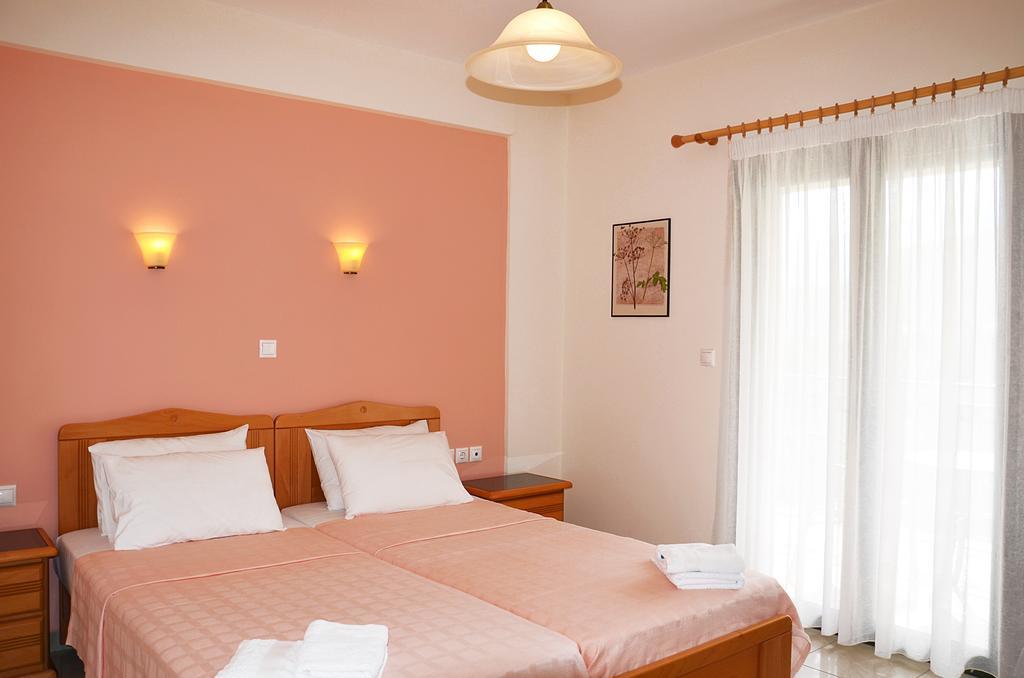 Hotel Patelis Poulithra Exterior photo