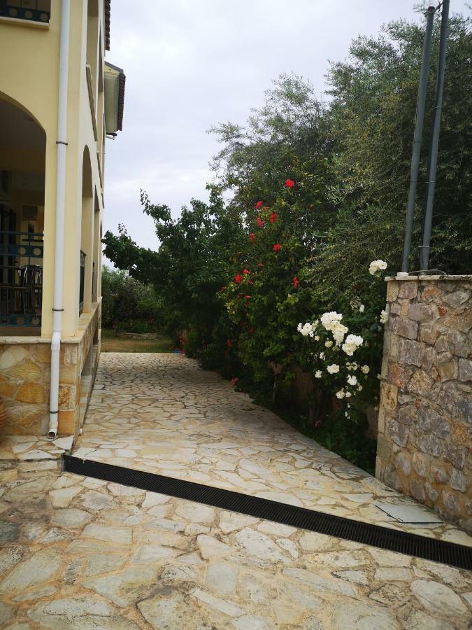 Hotel Patelis Poulithra Exterior photo